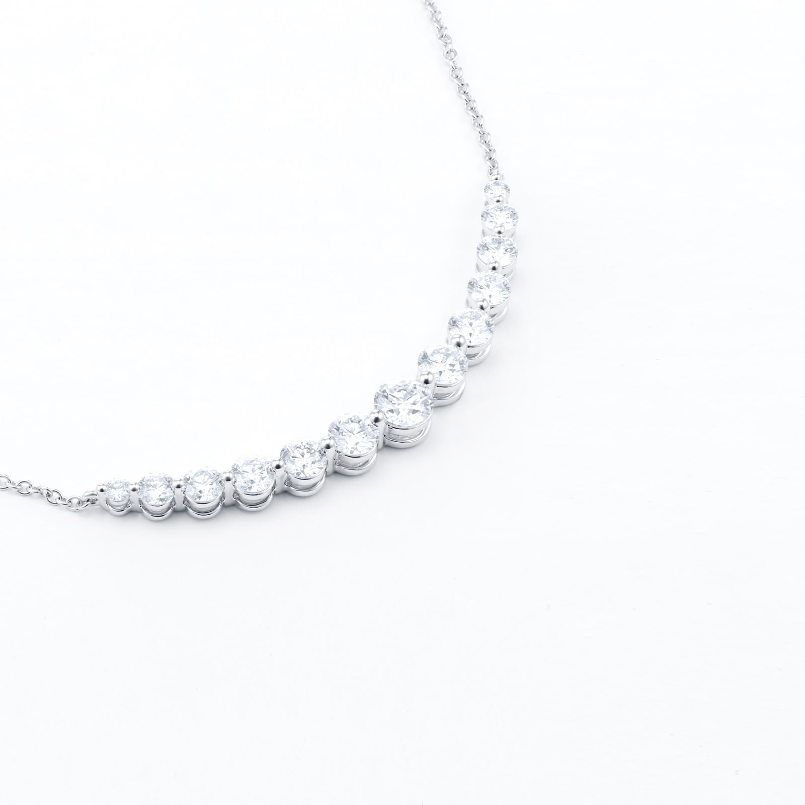 Mayors 18k White Gold 2.01cttw Diamond Smile Necklace