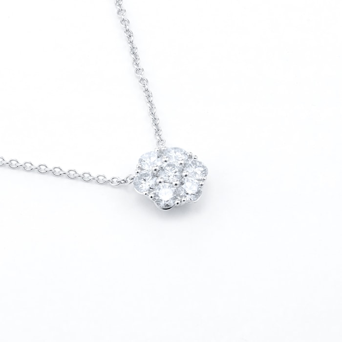 Mayors 18k White Gold 0.70cttw Diamond Cluster Necklace