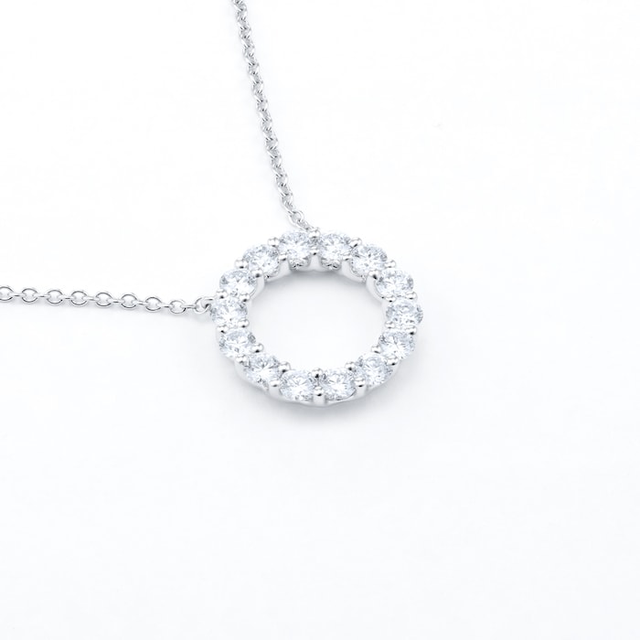 Mayors 18k White Gold 0.93cttw Diamond Circle Necklace