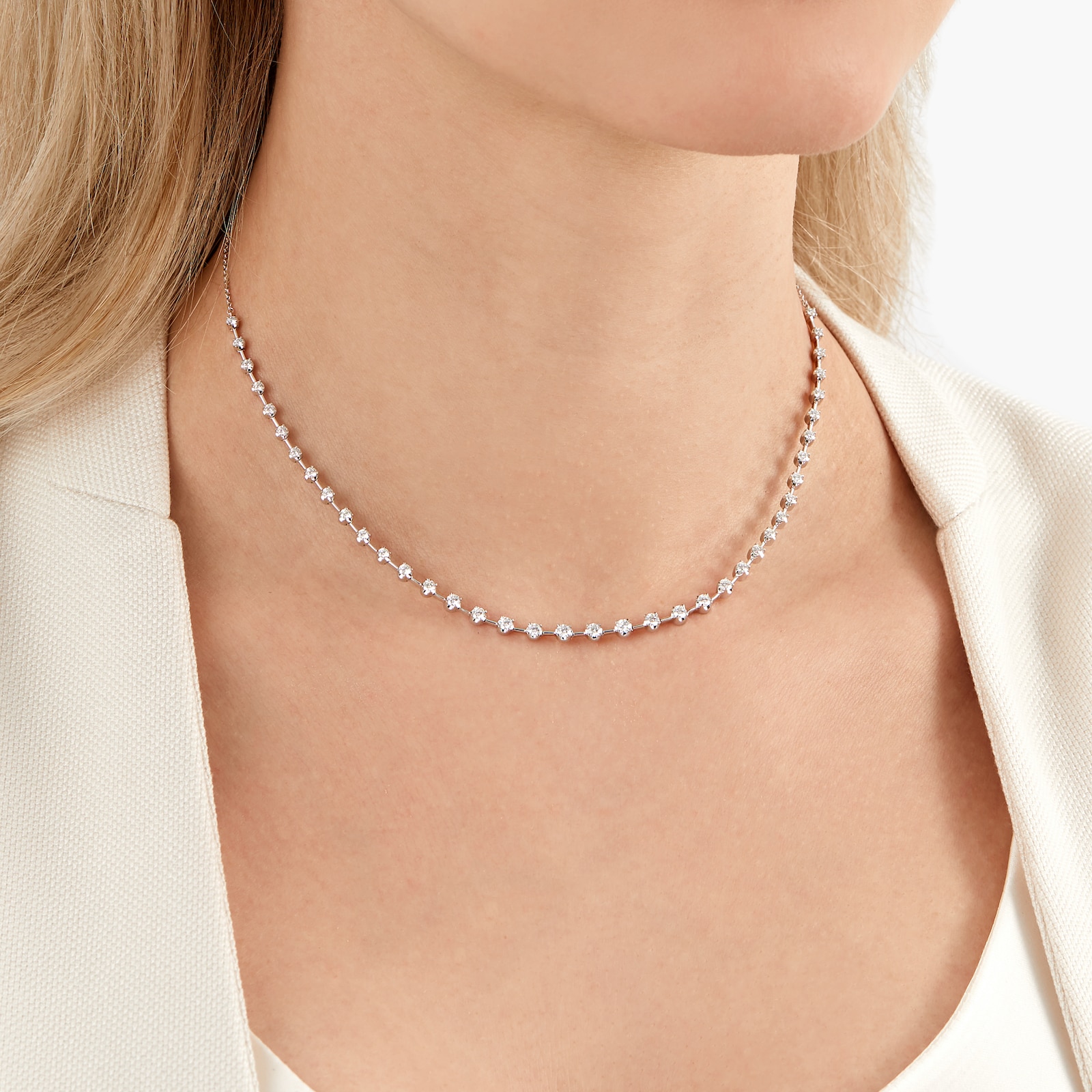 Mayors 18k White Gold 1.91cttw Bezel Set Diamond Station Necklace