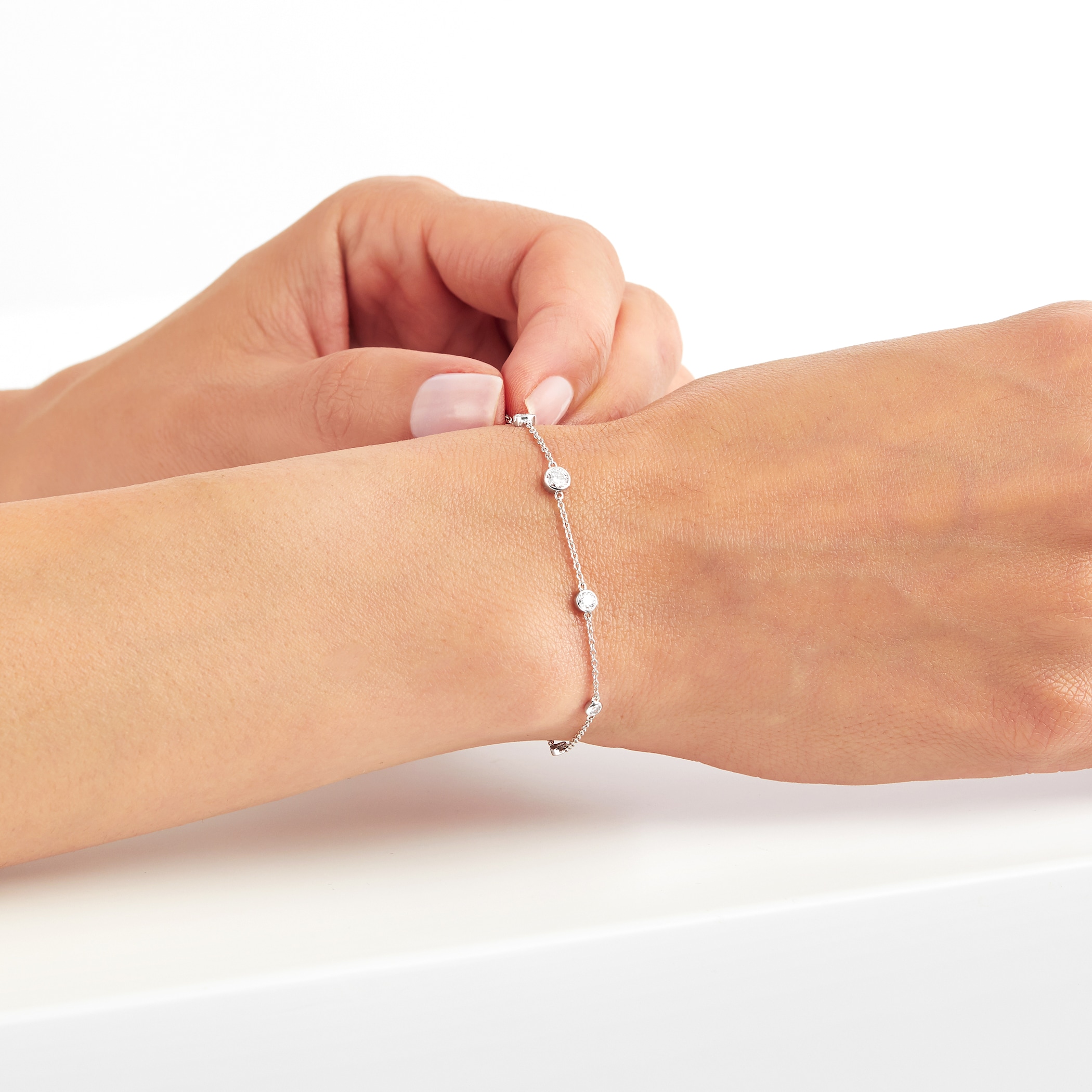 Mappin & Webb Gossamer 18ct White Gold 0.45cttw Diamond Bracelet Mappin & Webb Gossamer 18ct White Gold 0.45cttw Diamond Bracelet