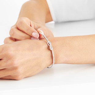 Goldsmiths 18ct White Gold 1.00cttw Diamond Knot Infinity Bracelet