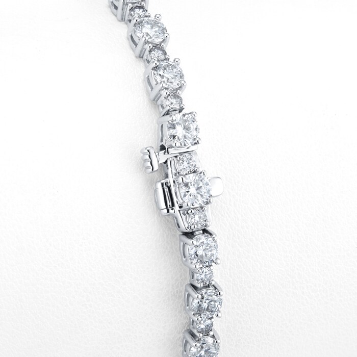 Mappin & Webb 18ct White Gold 7.11cttw Diamond Bracelet