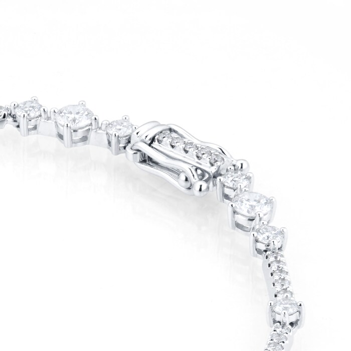 Goldsmiths 18ct White Gold 2.00cttw Diamond Linear Line Bracelet