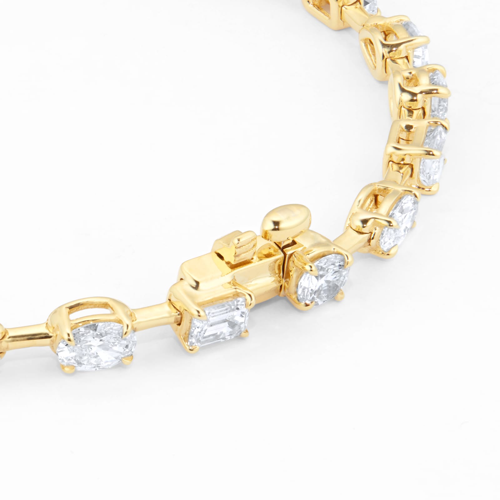 Mappin & Webb 18ct Yellow Gold 5.84cttw Diamond Fancy Shape Bar Bracelet Mappin & Webb 18ct Yellow Gold 5.84cttw Diamond Fancy Shape Bar Bracelet