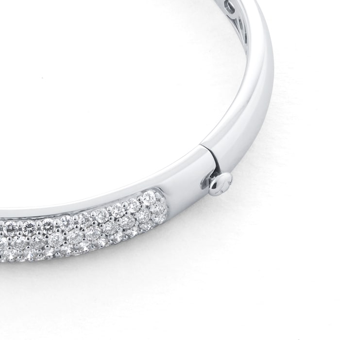 Mappin & Webb 18ct White Gold 2.5cttw Diamond Pave Bangle