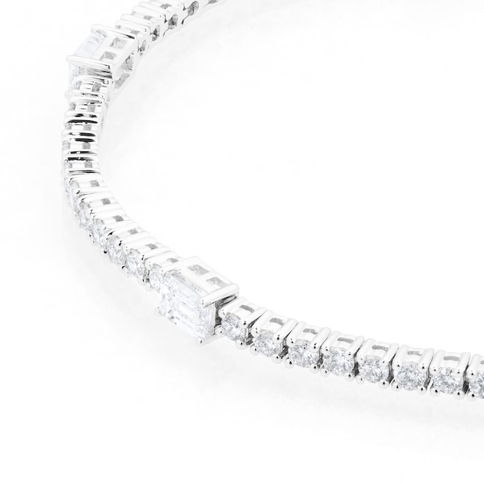 Goldsmiths 18ct White Gold 3.20ct Round & Emerald Cut Diamond Bracelet