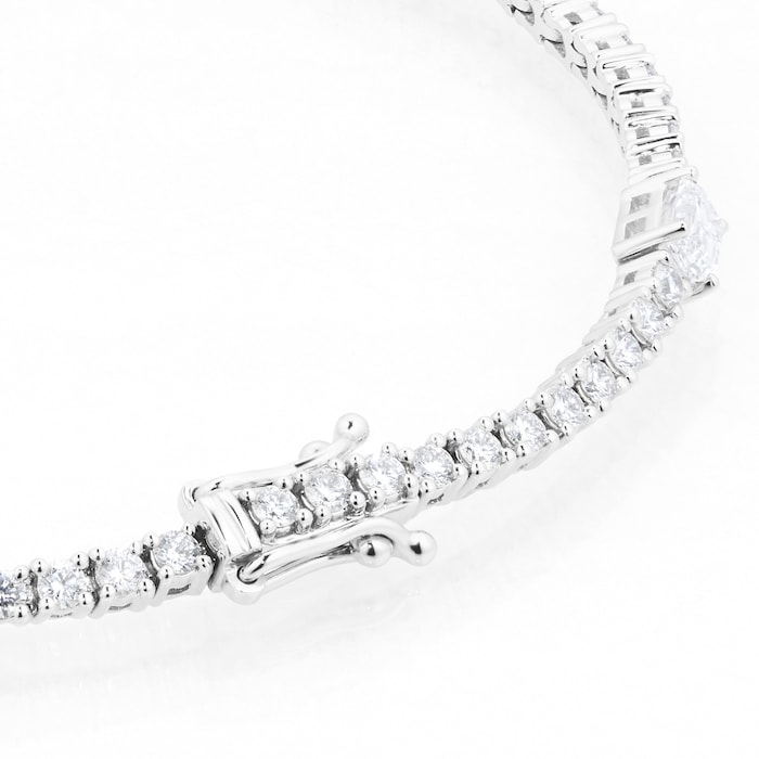 Goldsmiths 18ct White Gold 3.20ct Round & Emerald Cut Diamond Bracelet