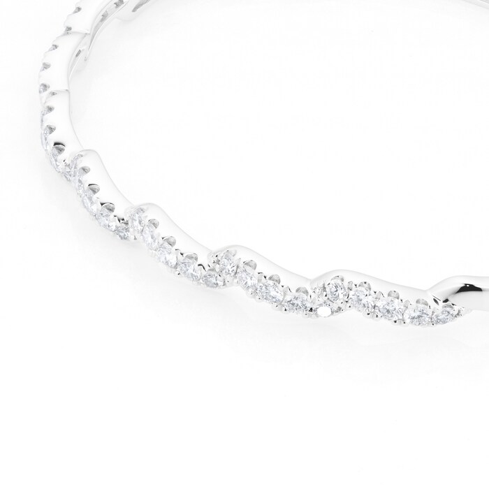 Goldsmiths 18ct White Gold 1.50cttw Diamond Twist Bangle