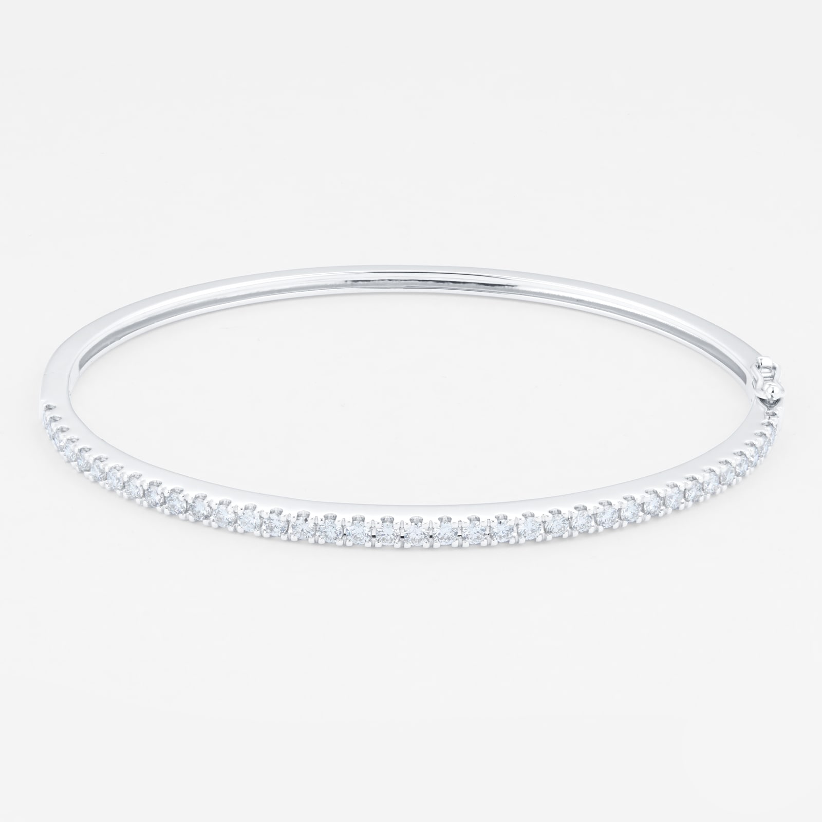 Mappin & Webb 18ct White Gold 1.25cttw Diamond Bangle