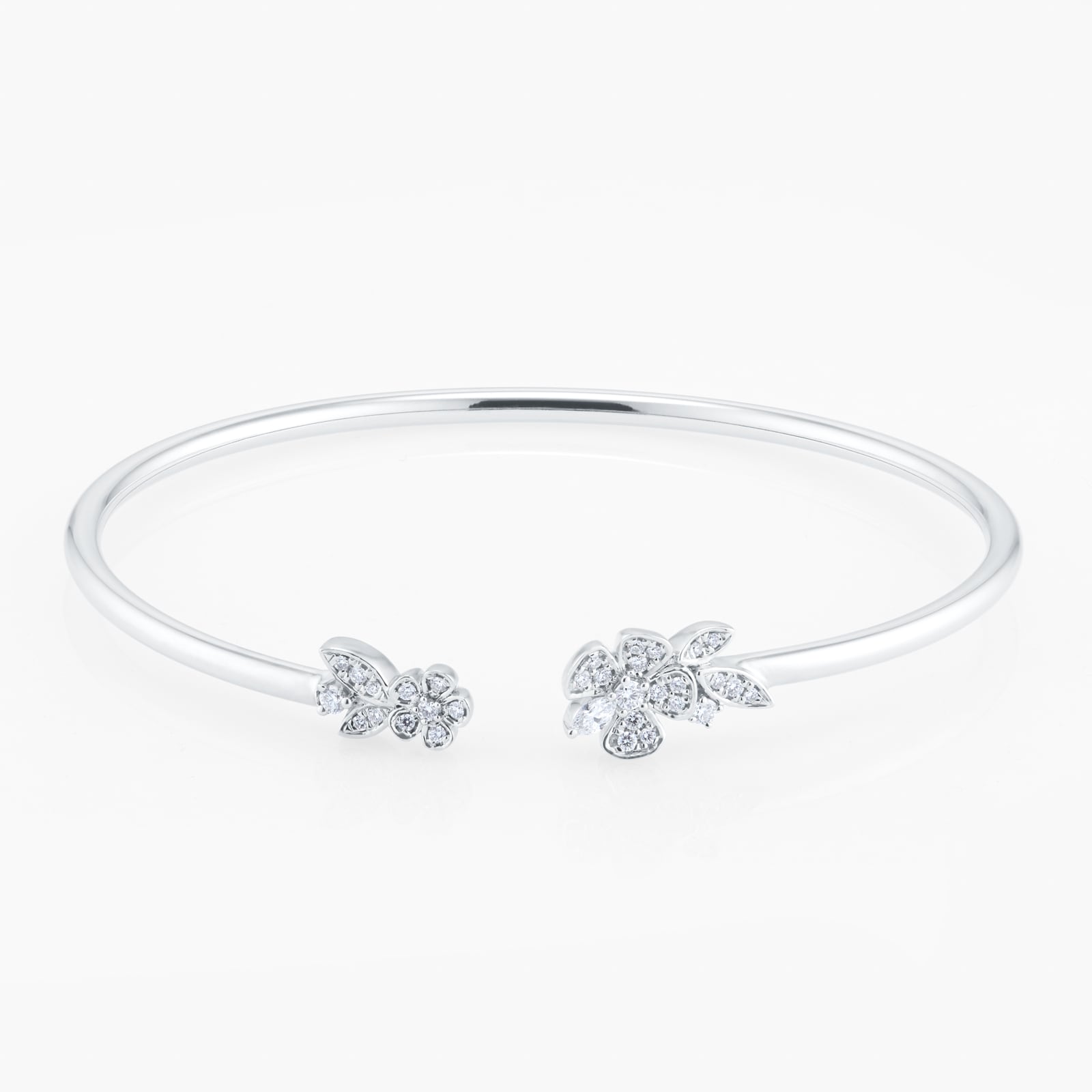 Vinea 18ct White Gold 0.30cttw Diamond Floral Bangle