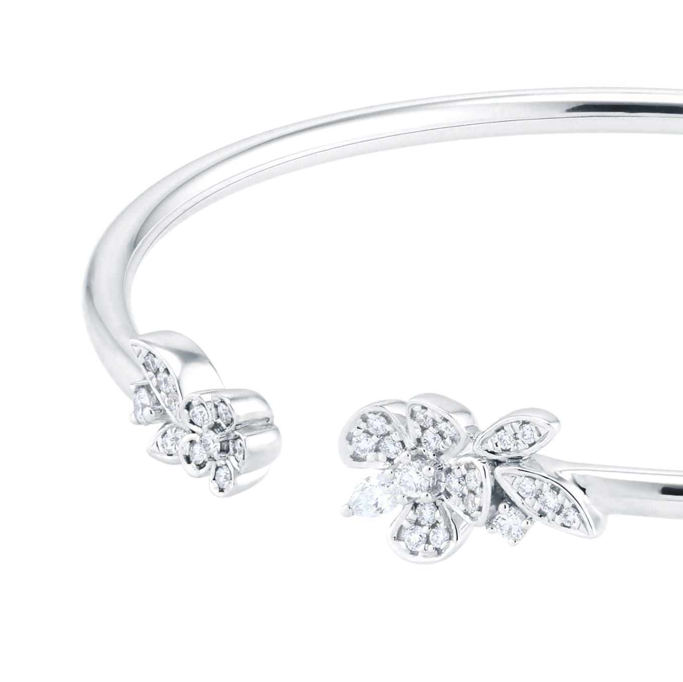 Mappin & Webb Vinea 18ct White Gold 0.30cttw Diamond Floral Bangle