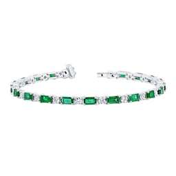 12111123 - 18ct White Gold Emerald & 1.78cttw Diamond Bracelet