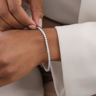 Goldsmiths 18ct White Gold 4.87ttw Brilliant Cut Diamond Line Bracelet