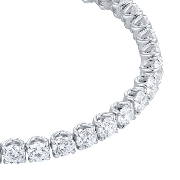 Goldsmiths 18ct White Gold 15.00cttw Brilliant Cut Diamond Line Bracelet