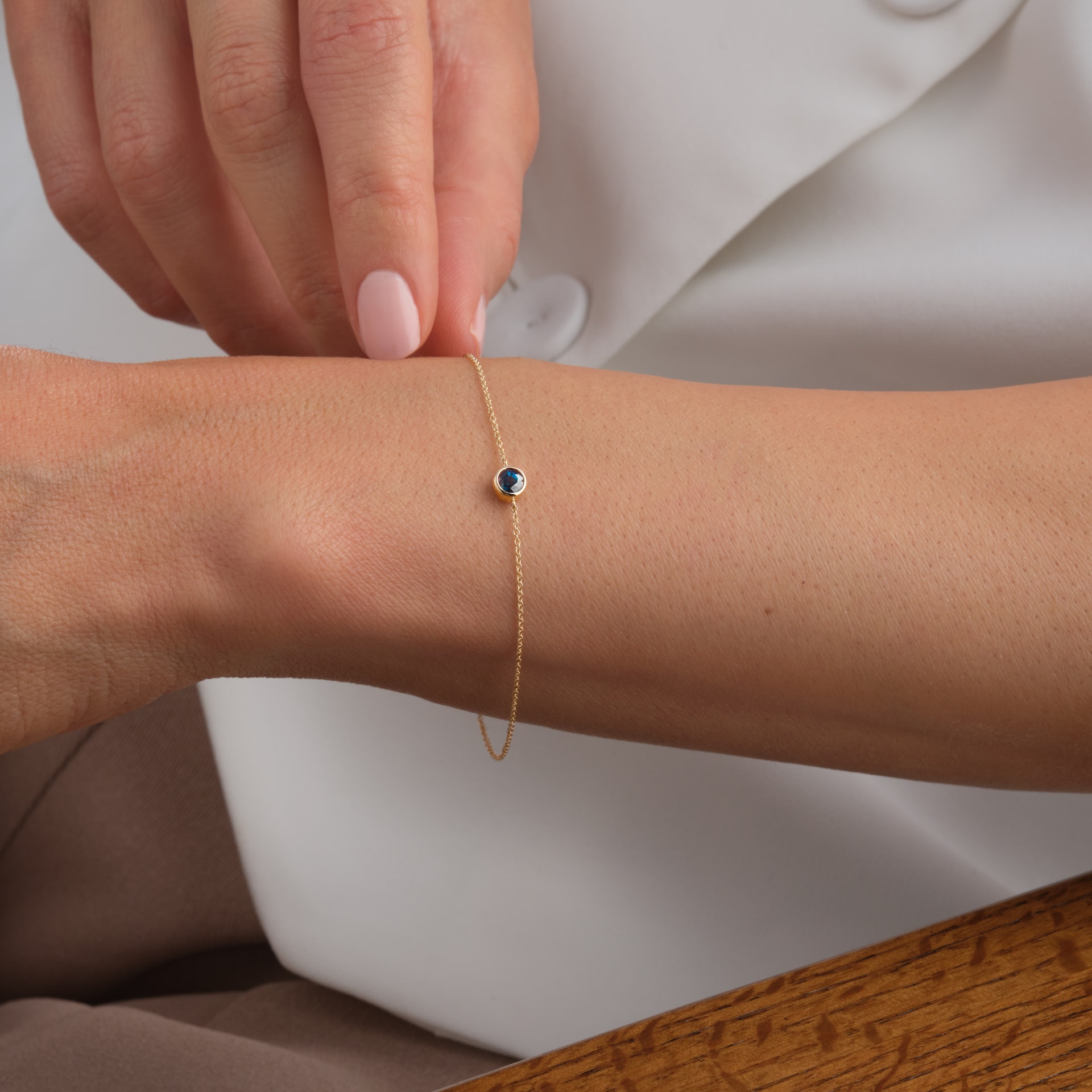 Goldsmiths 9ct Yellow Gold Sapphire Birthstone Bracelet Goldsmiths 9ct Yellow Gold Sapphire Birthstone Bracelet