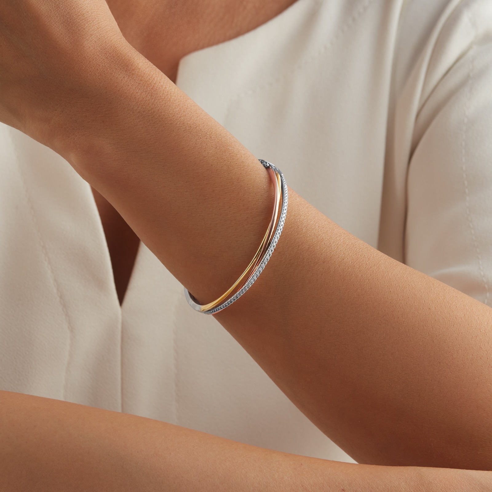 Goldsmiths 9ct Tri-Gold 0.50cttw Diamond Wave Bangle