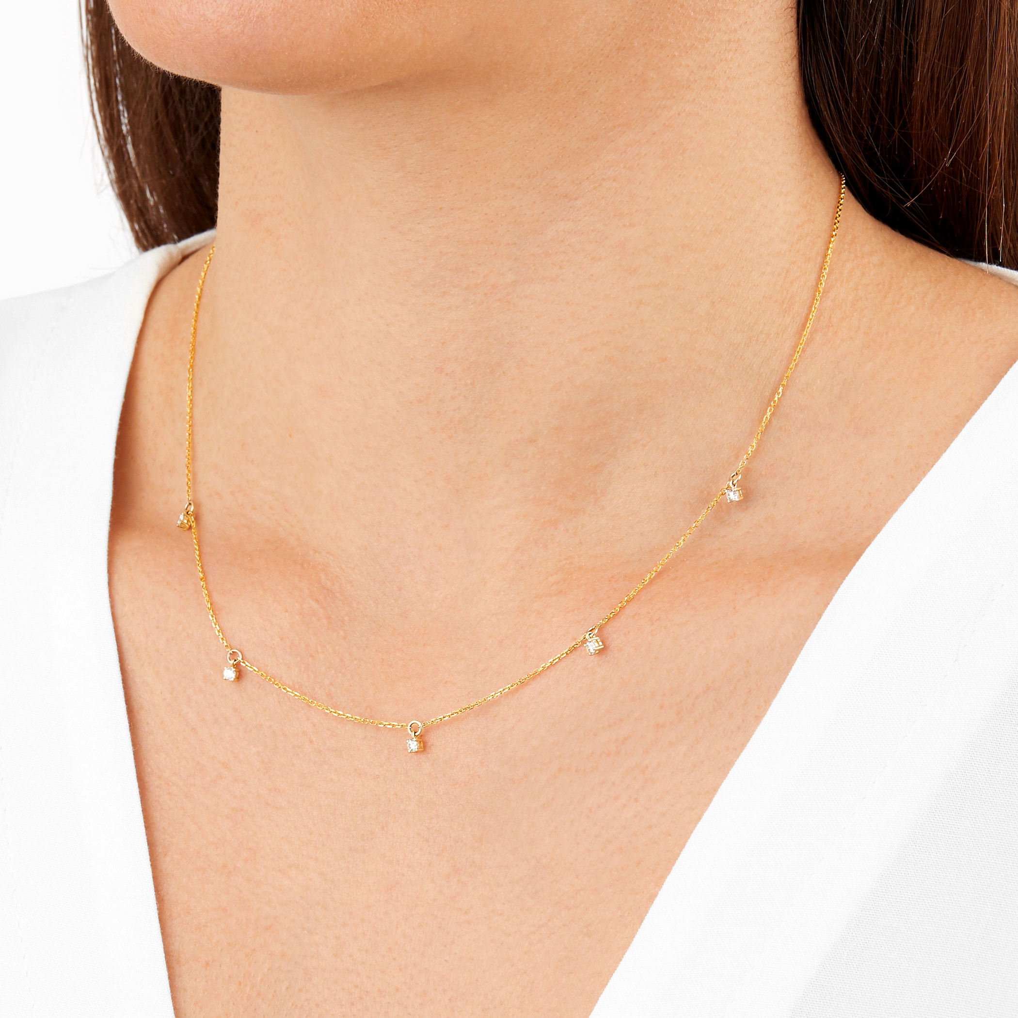 Goldsmiths 9ct Yellow Gold 0.25ct Diamond Dangle Necklace Goldsmiths 9ct Yellow Gold 0.25ct Diamond Dangle Necklace
