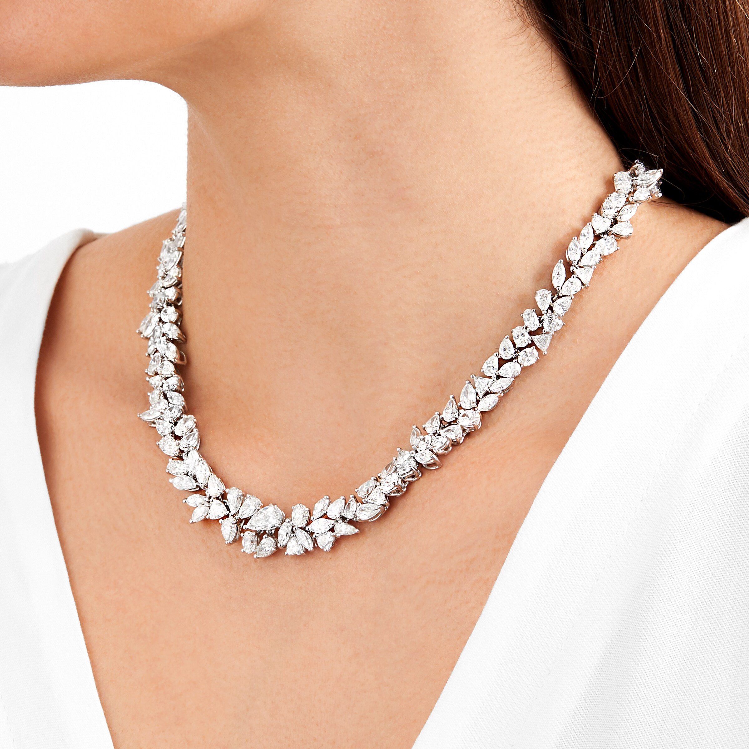 Mappin & Webb 18ct White Gold 44.39ct Mixed Shape Diamond Necklace