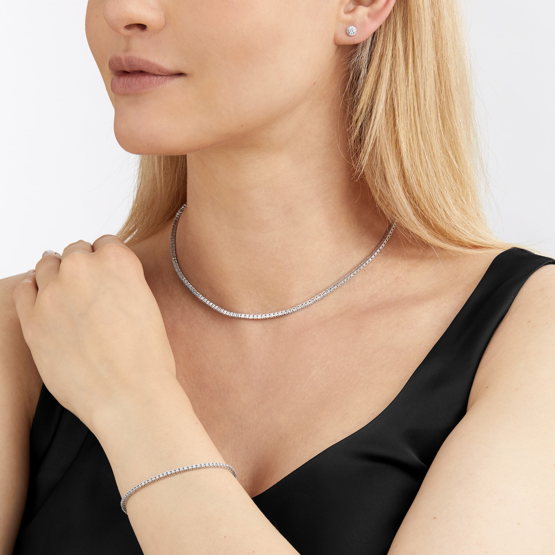 Goldsmiths 18ct White Gold 3ct Diamond Line Necklace