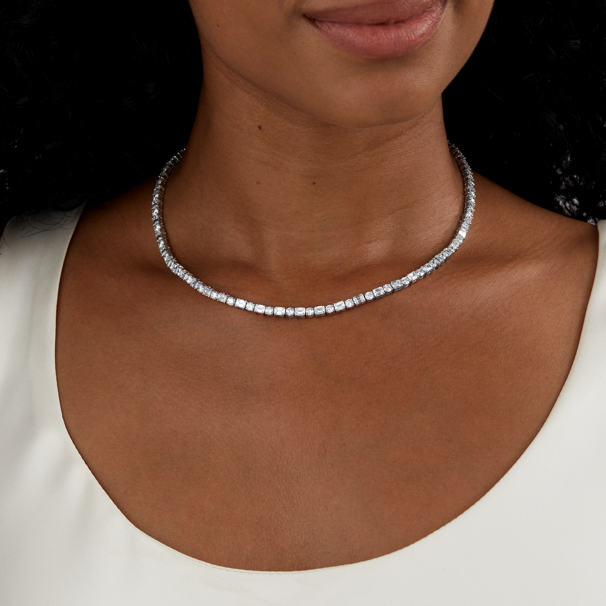 Mappin & Webb 18ct White Gold 19.77cttw Brilliant and Emerald Cut Diamond Line Necklace Mappin & Webb 18ct White Gold 19.77cttw Brilliant and Emerald Cut Diamond Line Necklace