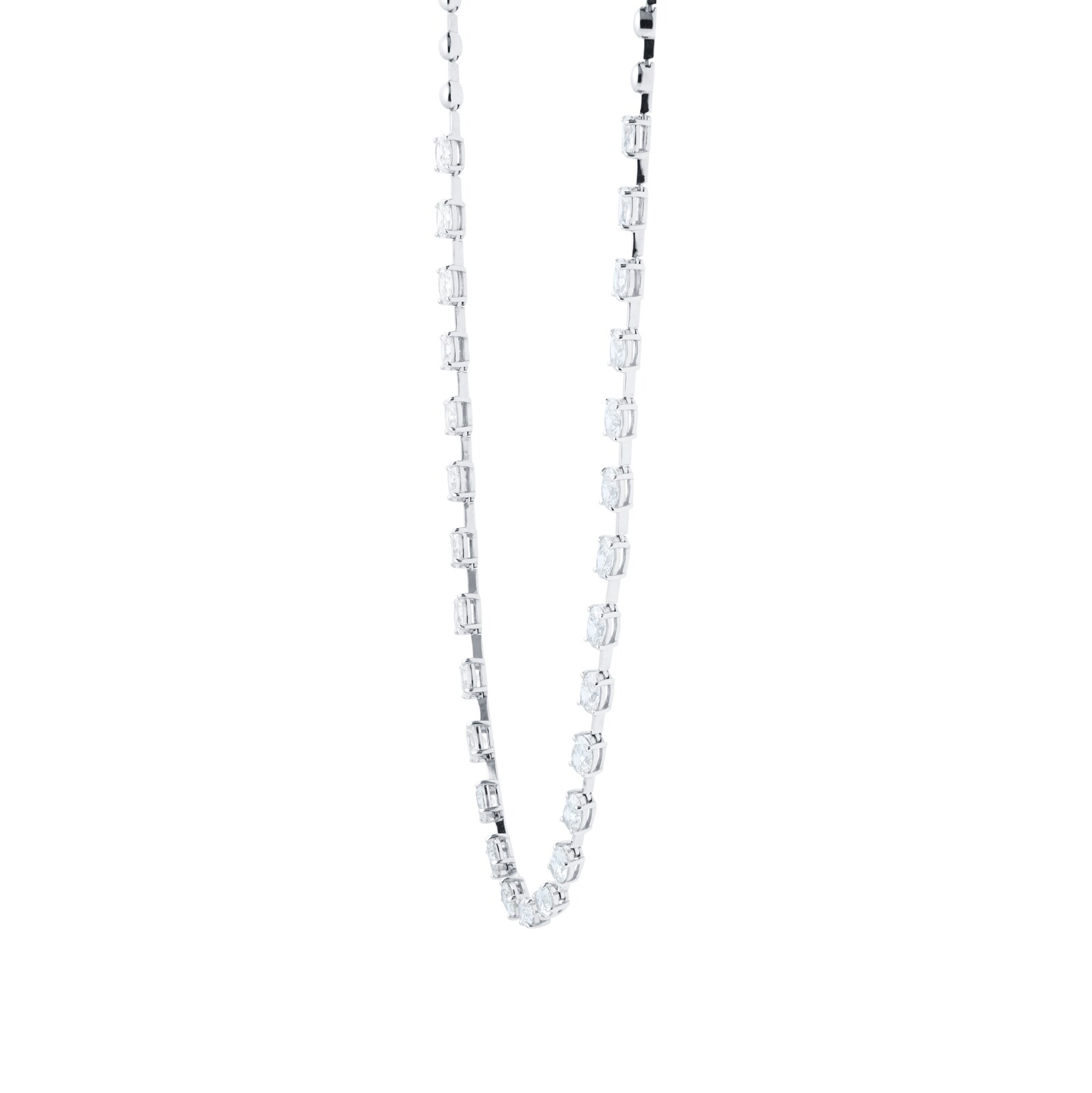 Mappin & Webb 18ct White Gold 6.09cttw Oval Cut Diamond Necklace