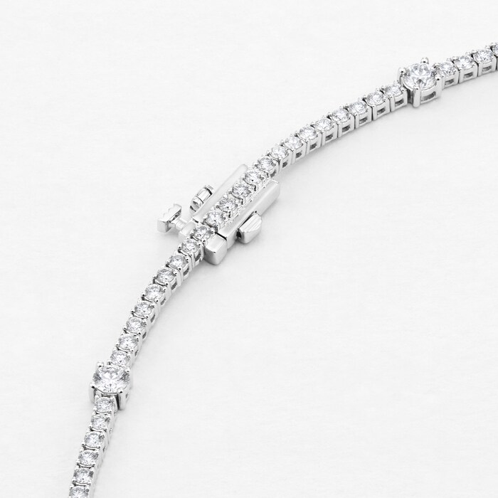 Goldsmiths 18ct White Gold 6.00cttw Diamond Station Necklace