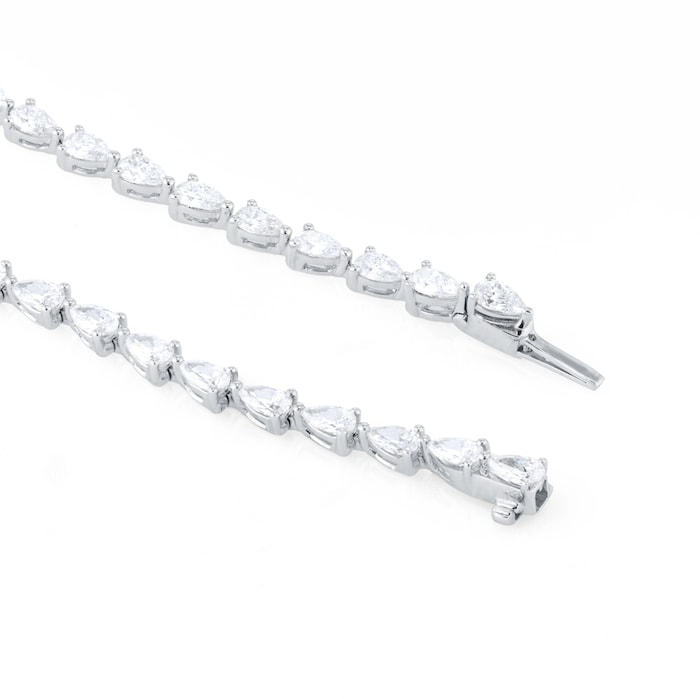 Goldsmiths 18ct White Gold 12.57cttw Pear Cut Diamond Line Necklace