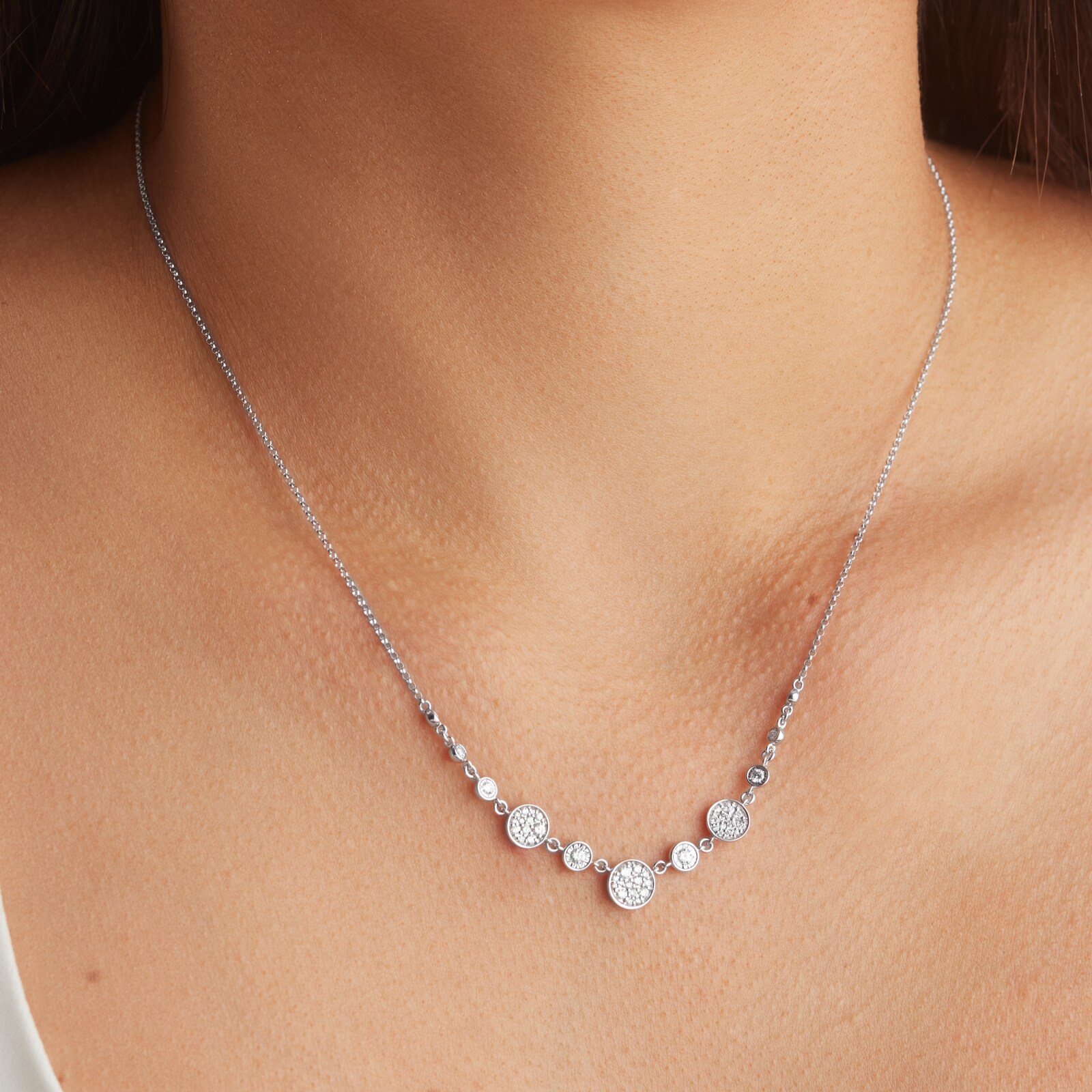 Goldsmiths 9ct White Gold 0.50cttw Diamond Cluster Necklace Goldsmiths 9ct White Gold 0.50cttw Diamond Cluster Necklace