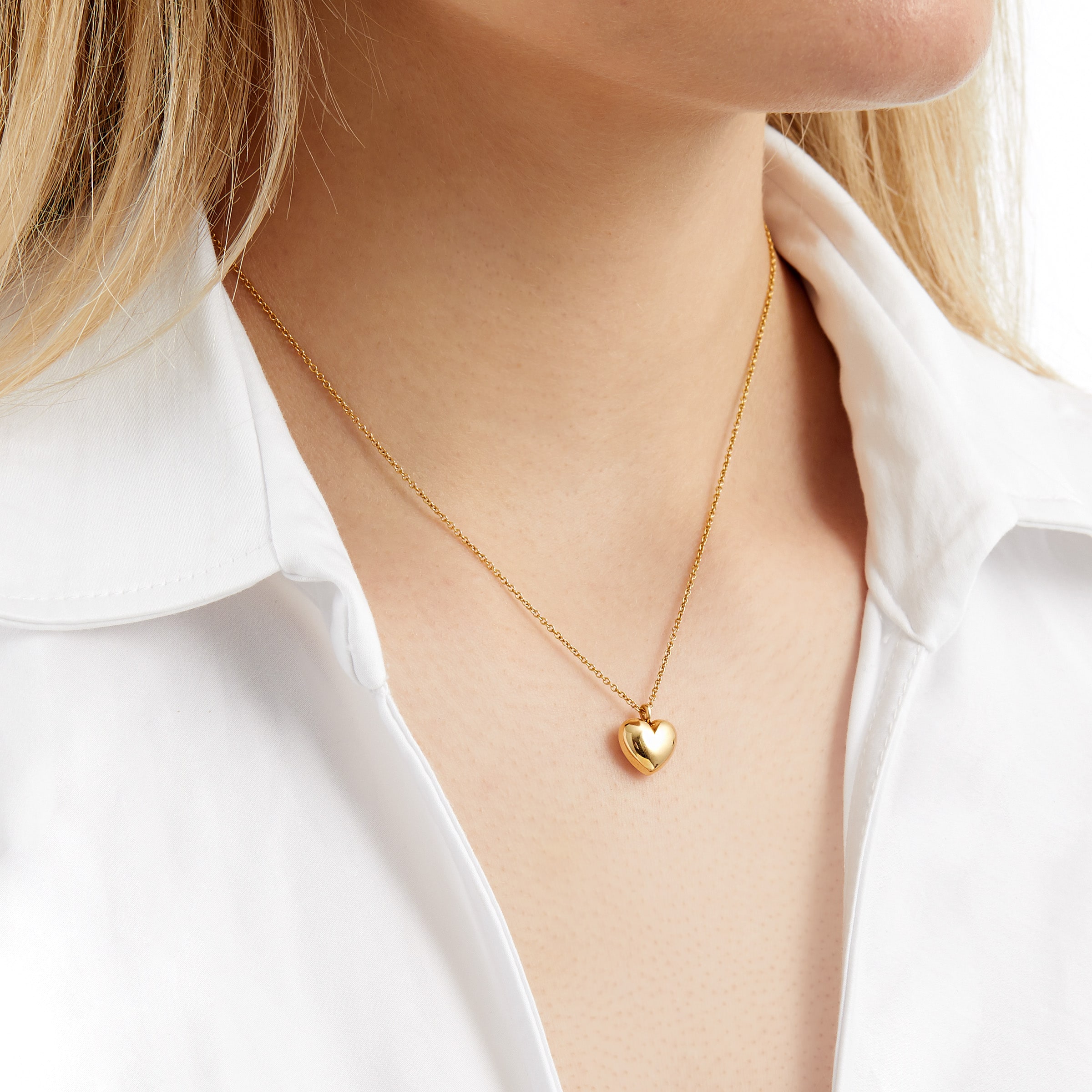 Yellow gold hot sale heart pendant