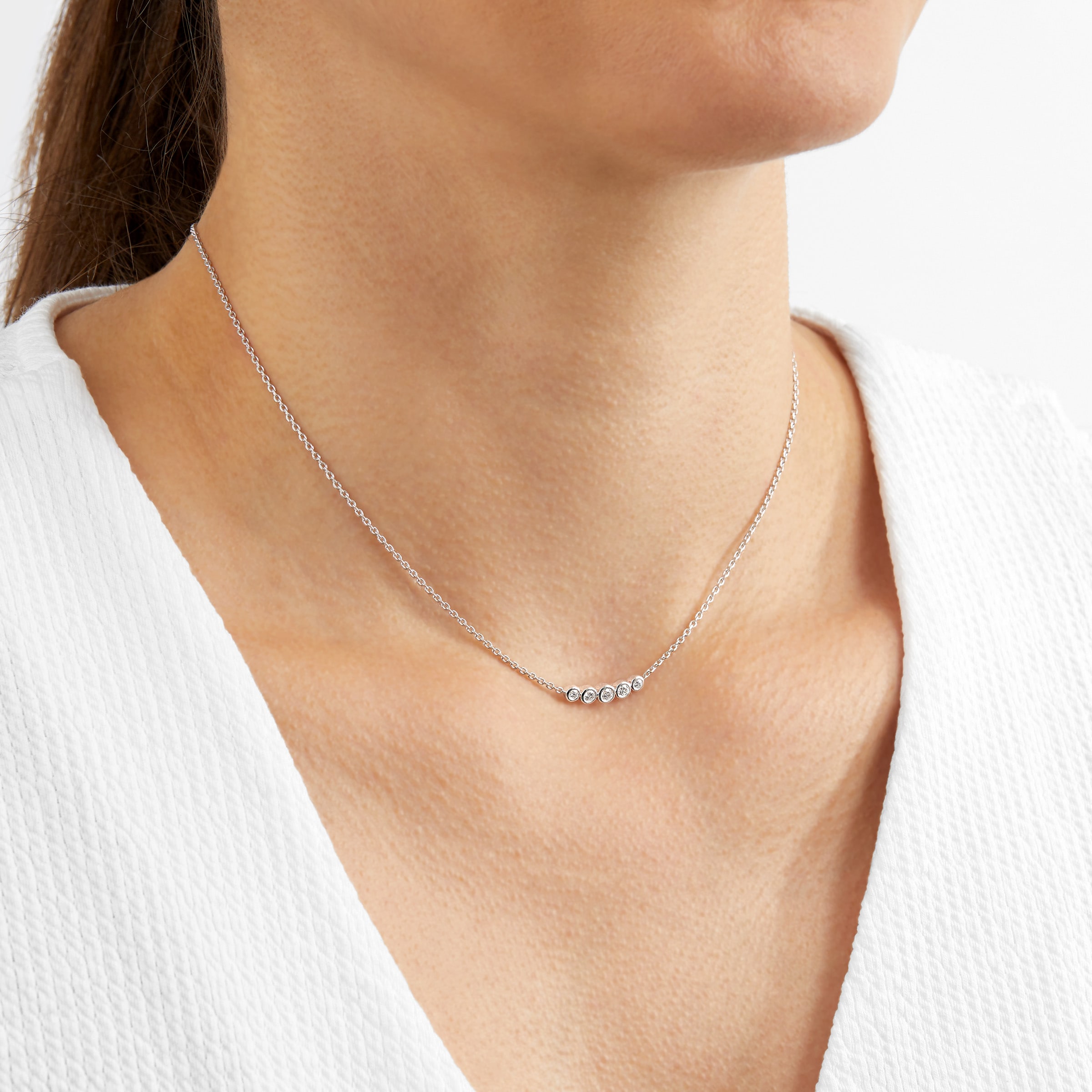 Mappin & Webb Gossamer Silver 0.24cttw 5 Stone Necklace