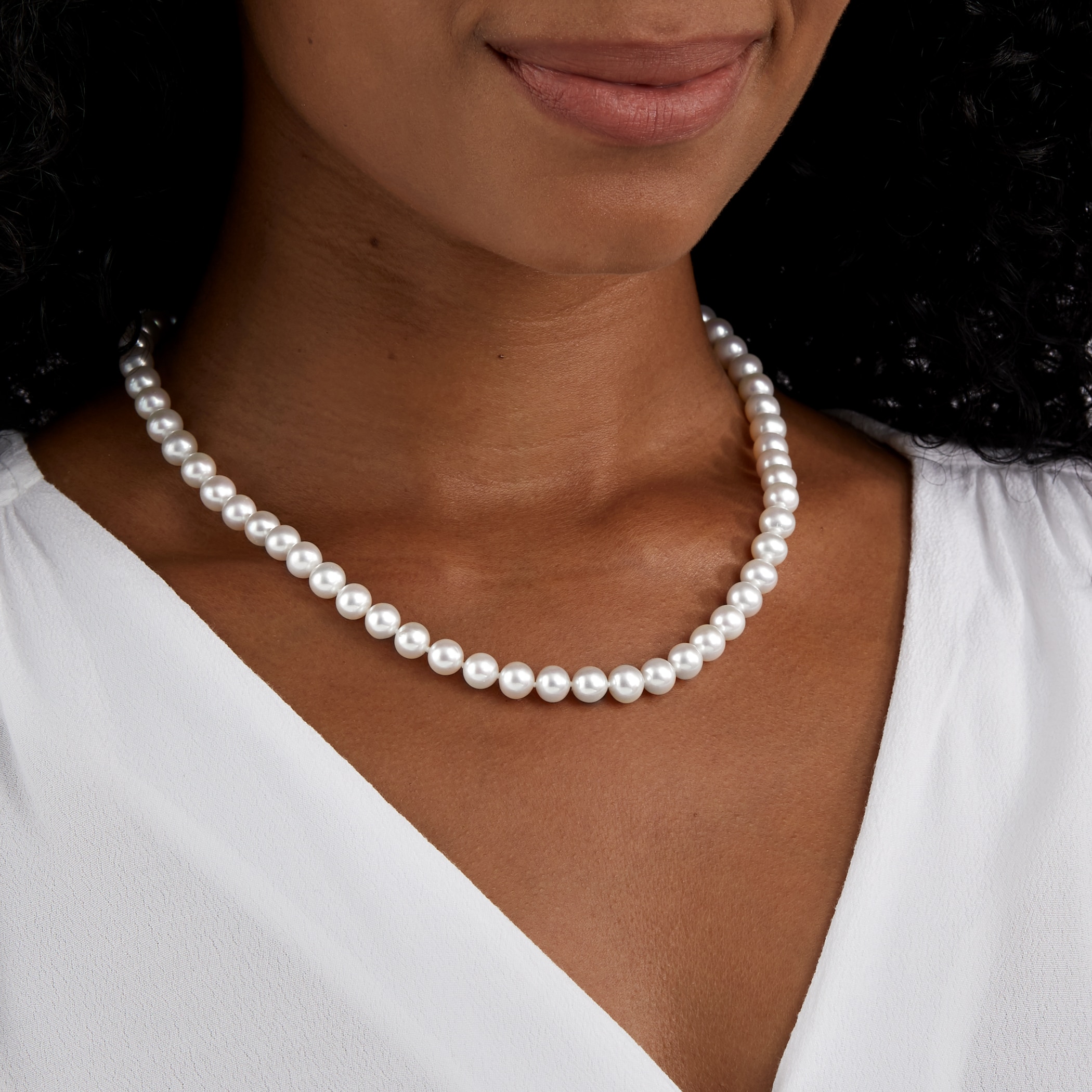 Mappin & Webb 18ct White Gold 7-7.5mm Freshwater Pearl 18 Inch Necklace Mappin & Webb 18ct White Gold 7-7.5mm Freshwater Pearl 18 Inch Necklace