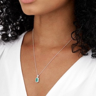 Mappin & Webb Amelia 18ct White Gold Emerald & Diamond Halo Pendant