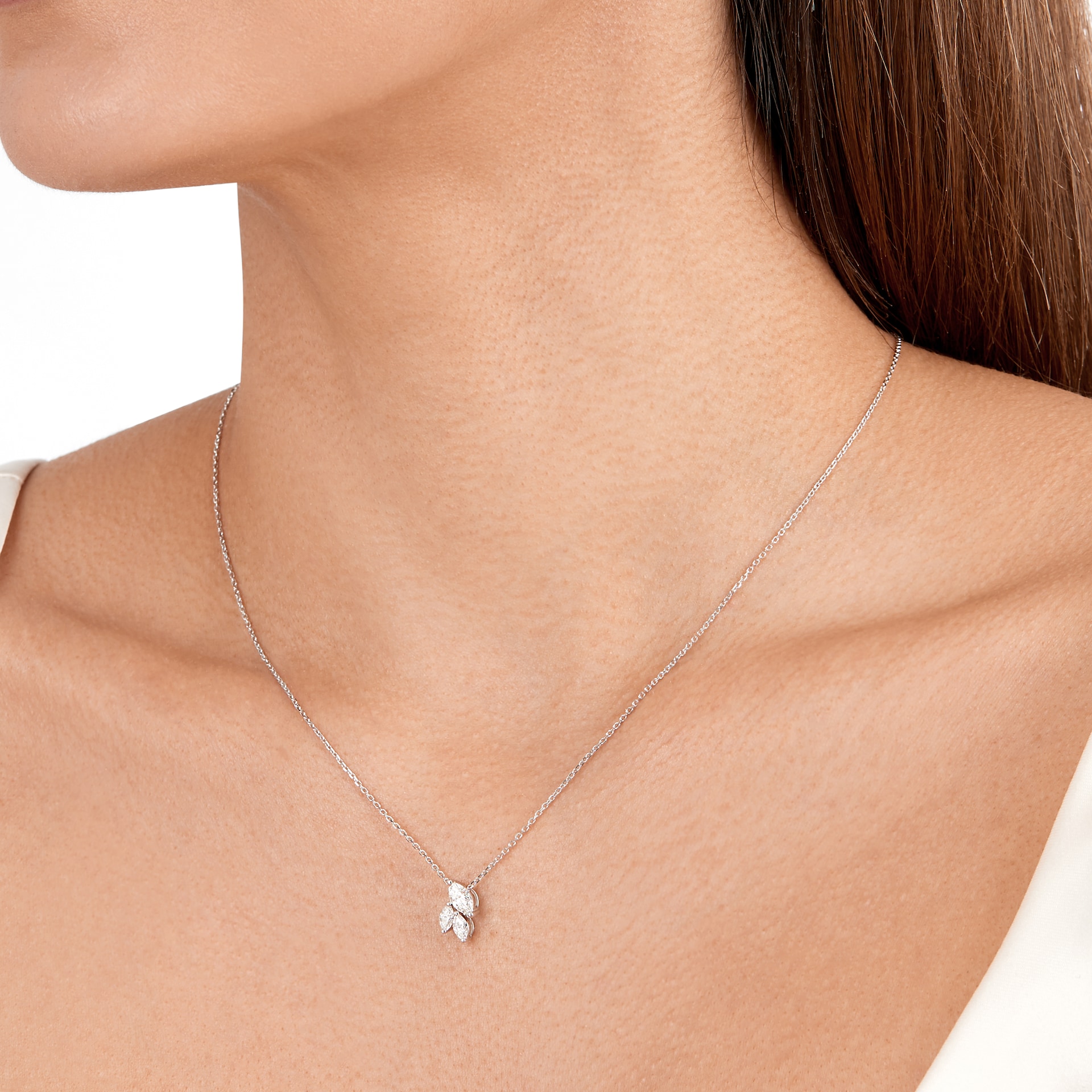 Mappin & Webb Vinea 18ct White Gold 0.70cttw Diamond Pendant