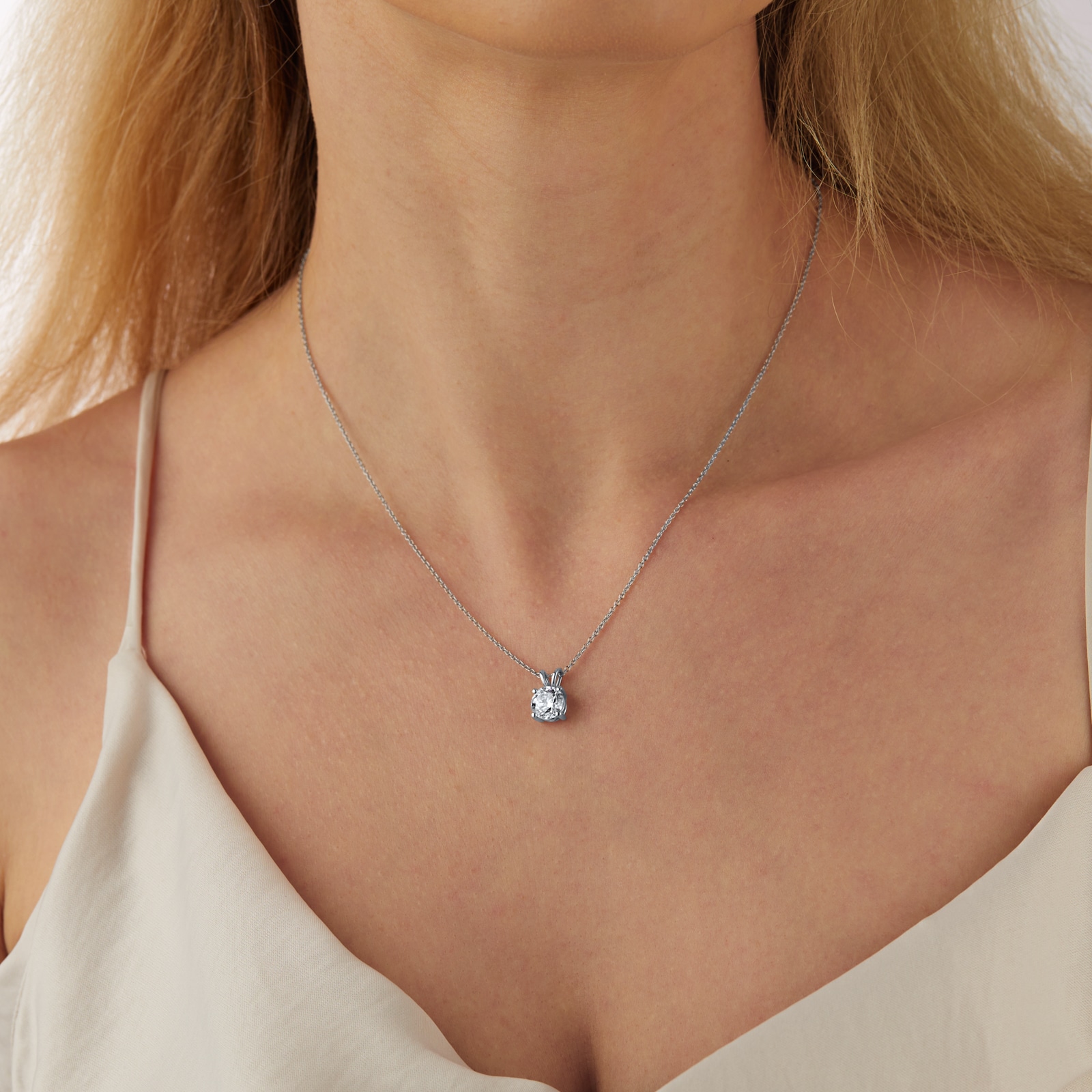 Goldsmiths Platinum 2ct Diamond Solitaire Pendant