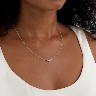 Goldsmiths 9ct White Gold Petal Smile Necklace