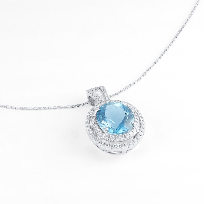 Mappin & Webb 18ct White Gold 6.82ct Oval Cut Aquamarine and 0.09cttw Diamond Pendant