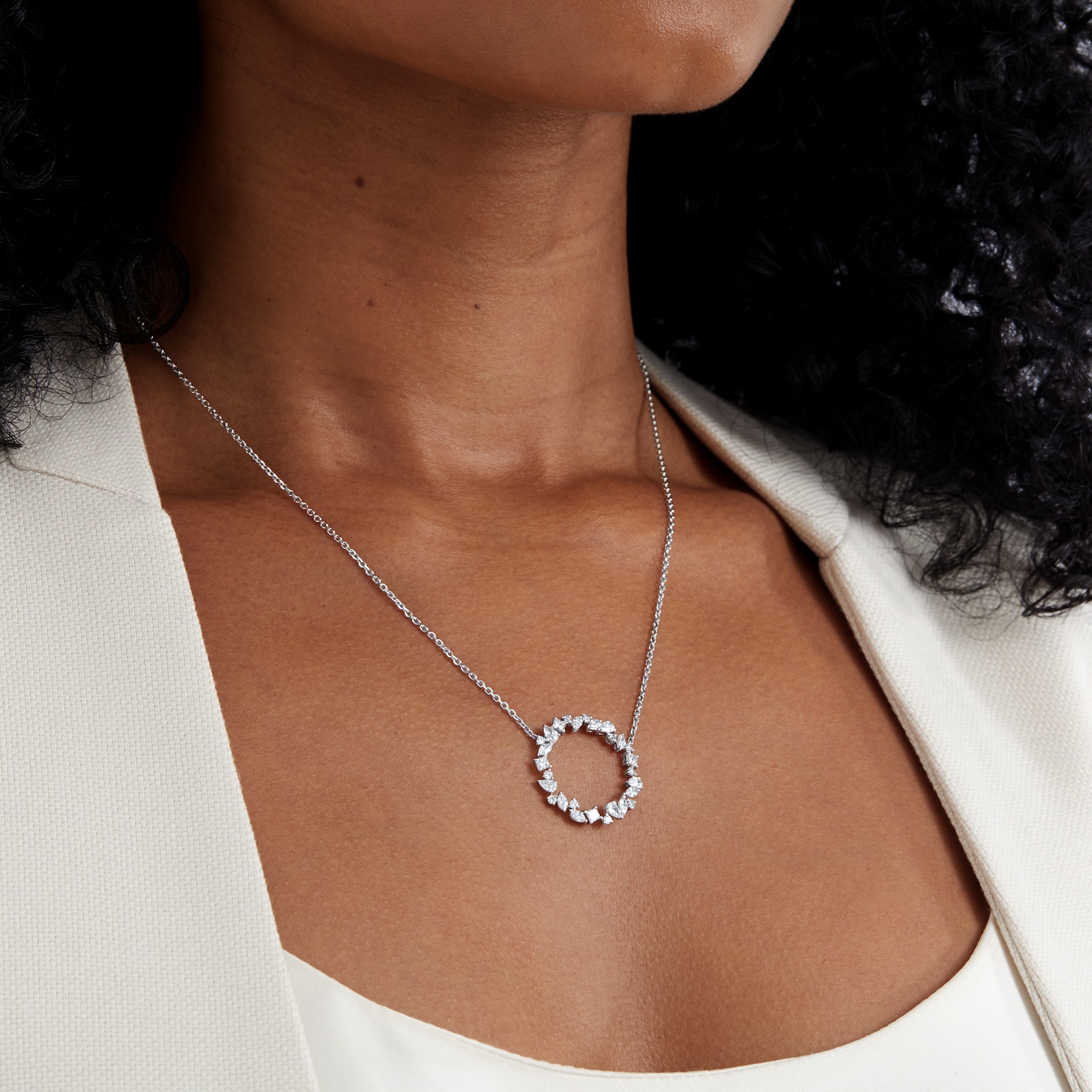 Mappin & Webb Riveret 18ct White Gold 1.42cttw Mixed Cut Diamond Open Circle Pendant Mappin & Webb Riveret 18ct White Gold 1.42cttw Mixed Cut Diamond Open Circle Pendant