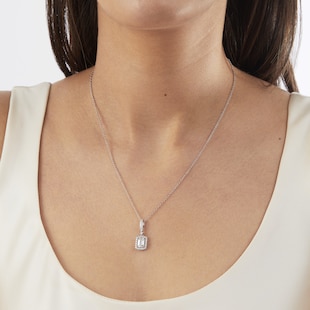 Best Luxury 
18ct White Gold 1.34cttw Diamond Halo Pendant