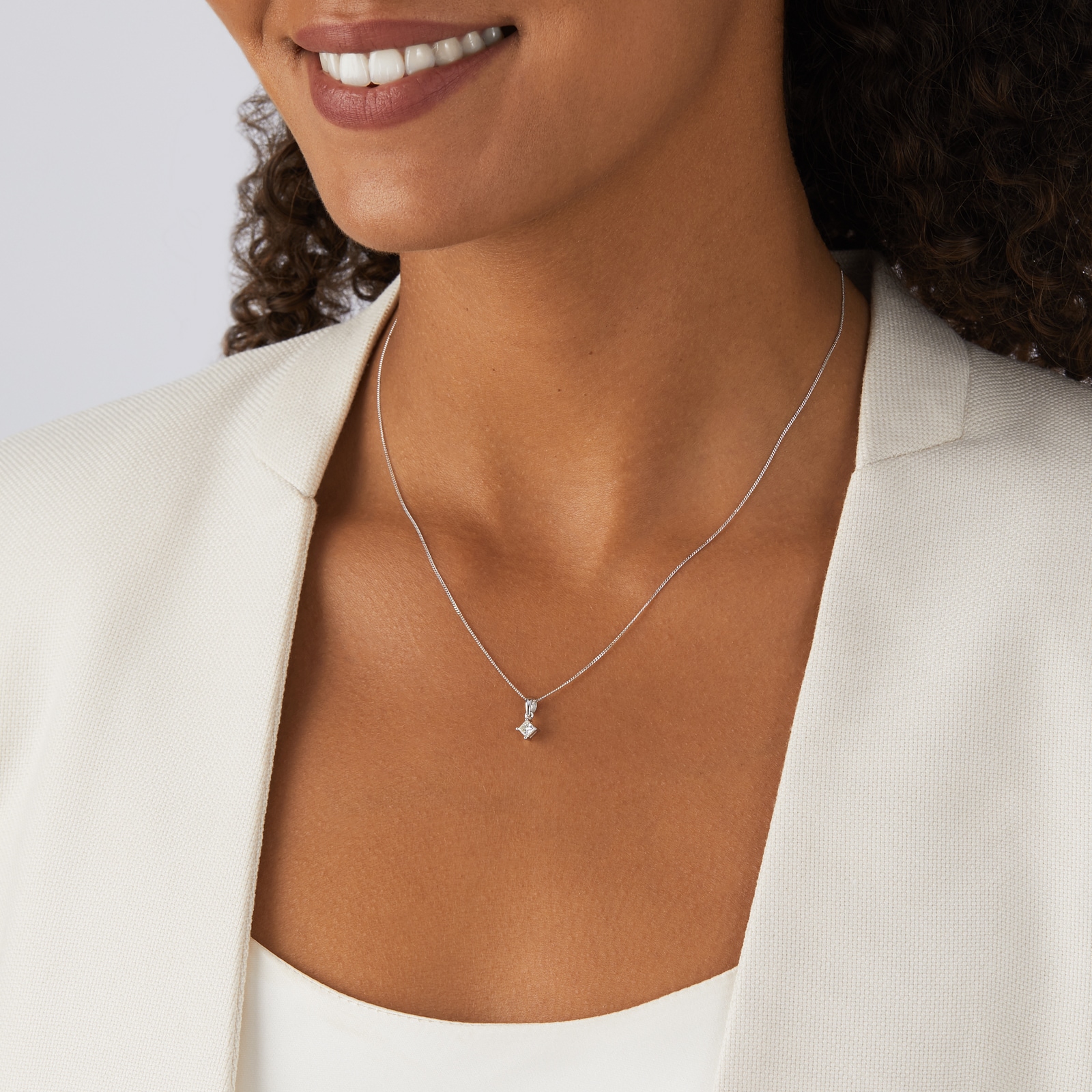 Goldsmiths 18ct White Gold 0.25cttw Diamond Solitaire Pendant