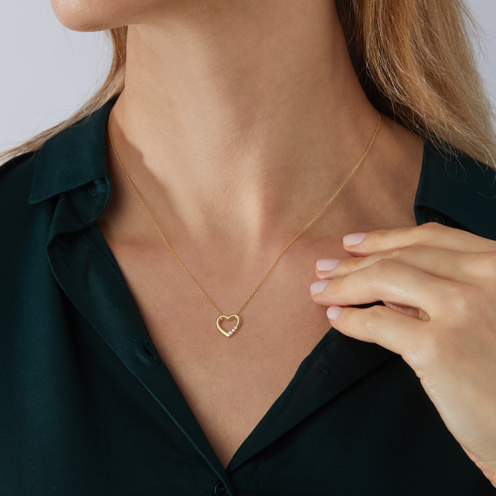 Goldsmiths 18ct Yellow Gold 0.04ct Diamond Heart Pendant
