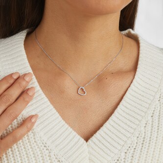 Goldsmiths 9ct White Gold 0.10cttw Diamond Heart Pendant Goldsmiths 9ct White Gold 0.10cttw Diamond Heart Pendant