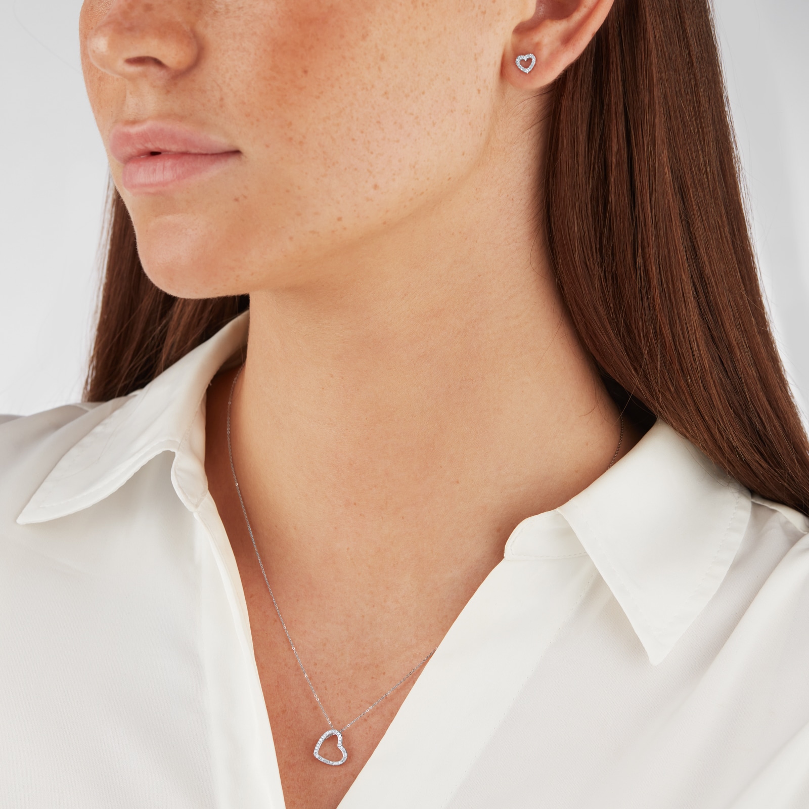 Goldsmiths 9ct White Gold 0.10cttw Diamond Heart Pendant Goldsmiths 9ct White Gold 0.10cttw Diamond Heart Pendant