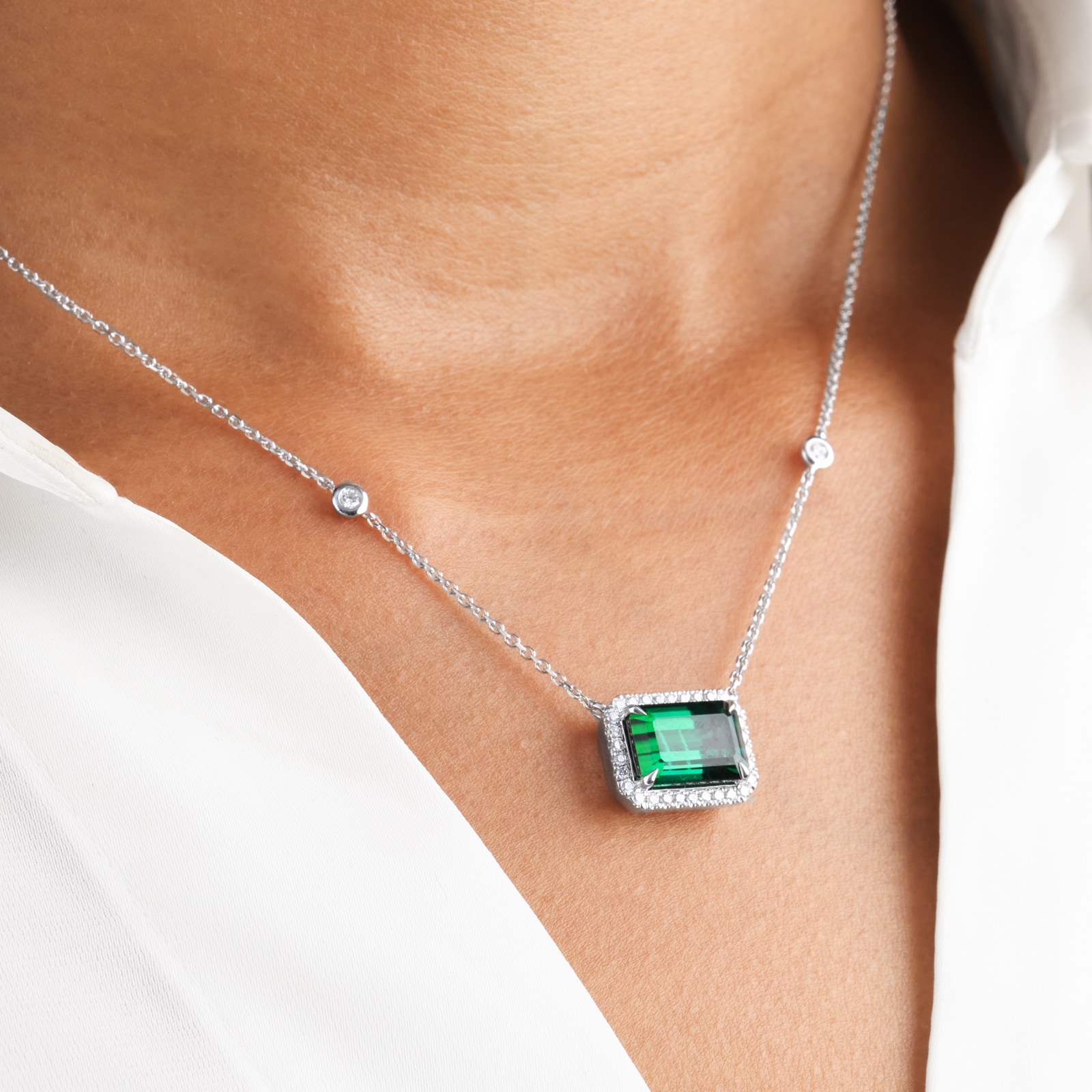 Goldsmiths 18ct White Gold Green Tourmaline and 0.25cttw Diamond Pendant