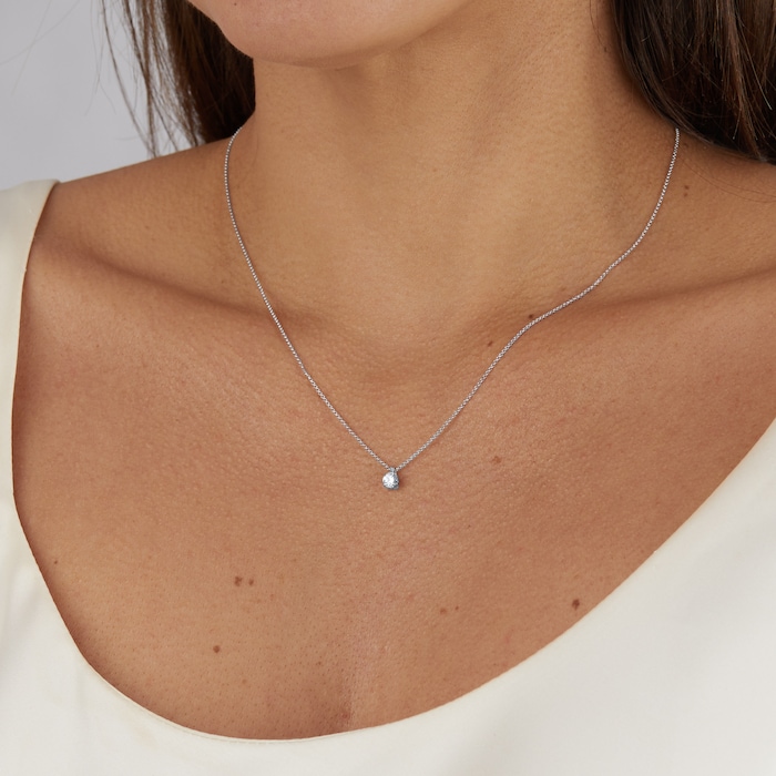 Best Luxury
Exclusive 18ct White Gold 0.25cttw Brilliant Cut Solitaire Diamond Pendant