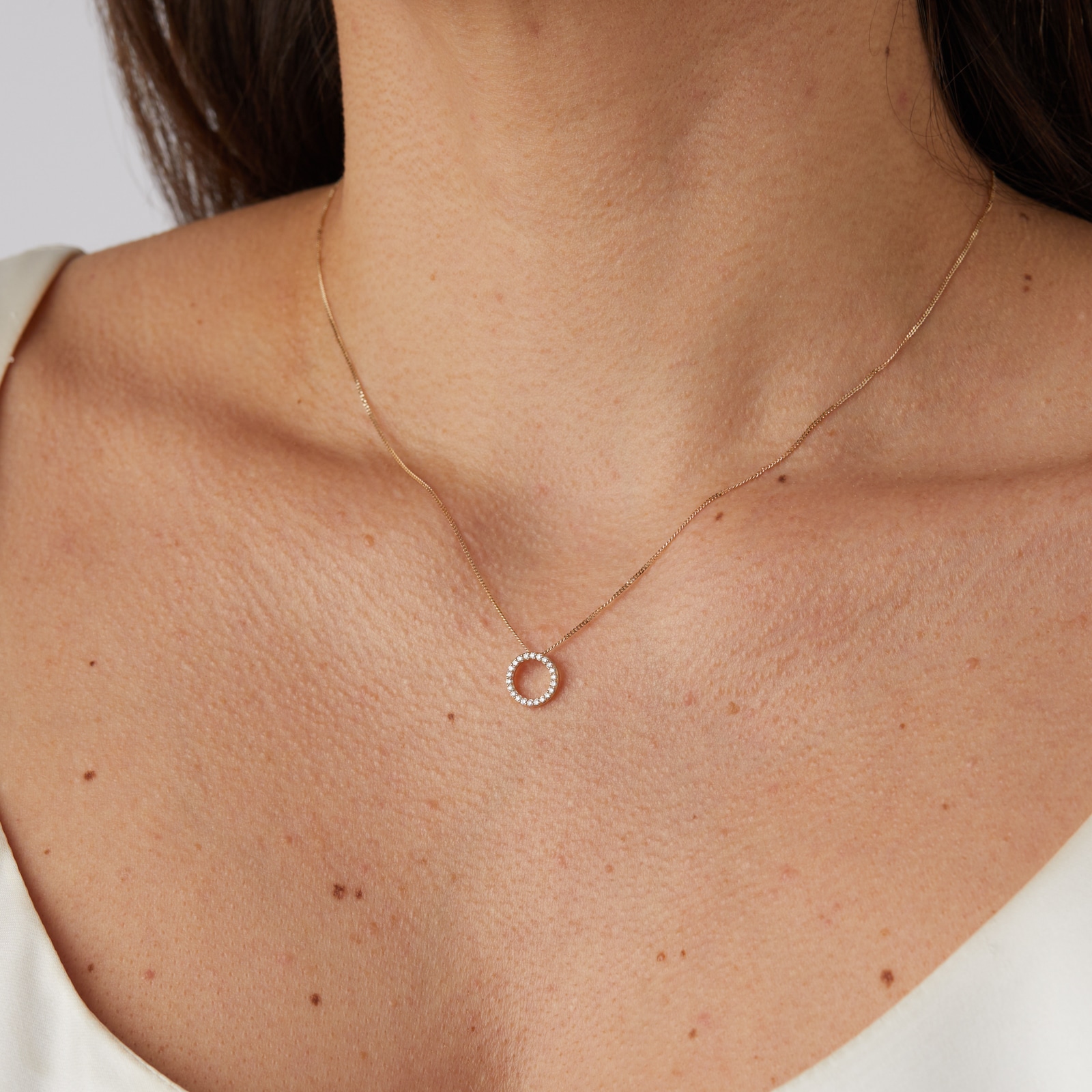 Best Luxury
9ct Yellow Gold 0.10cttw Diamond Circle Pendant Best Luxury
9ct Yellow Gold 0.10cttw Diamond Circle Pendant