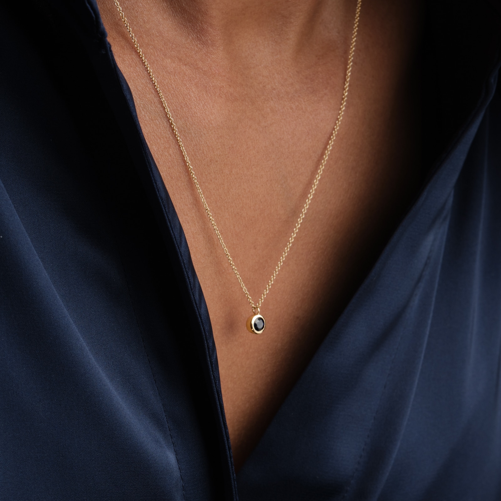 Goldsmiths 9ct Yellow Gold Sapphire Birthstone Pendant