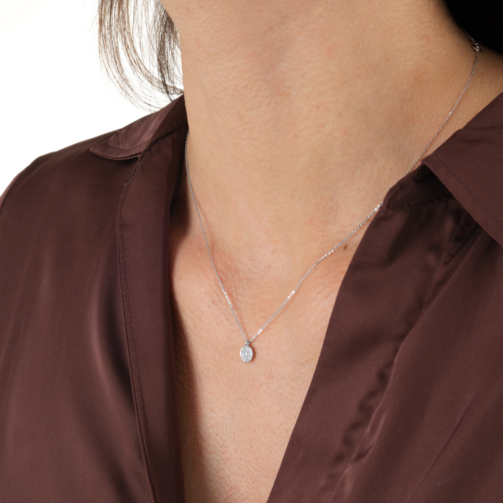 Best Luxury 
9ct White Gold 0.10cttw Diamond Halo Pendant
