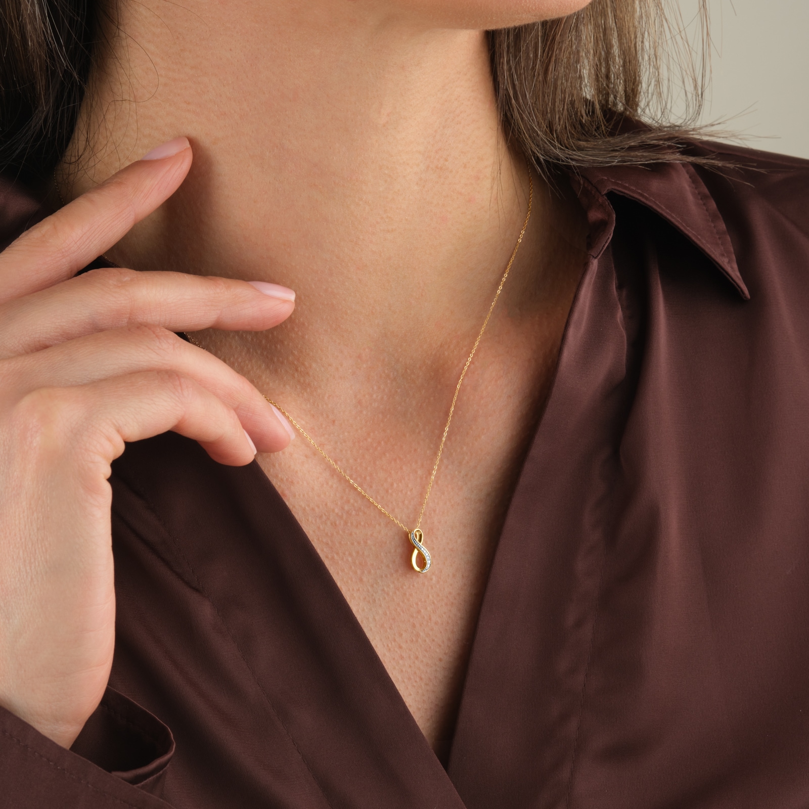 Goldsmiths 9ct Yellow Gold Diamond Infinity Pendant
