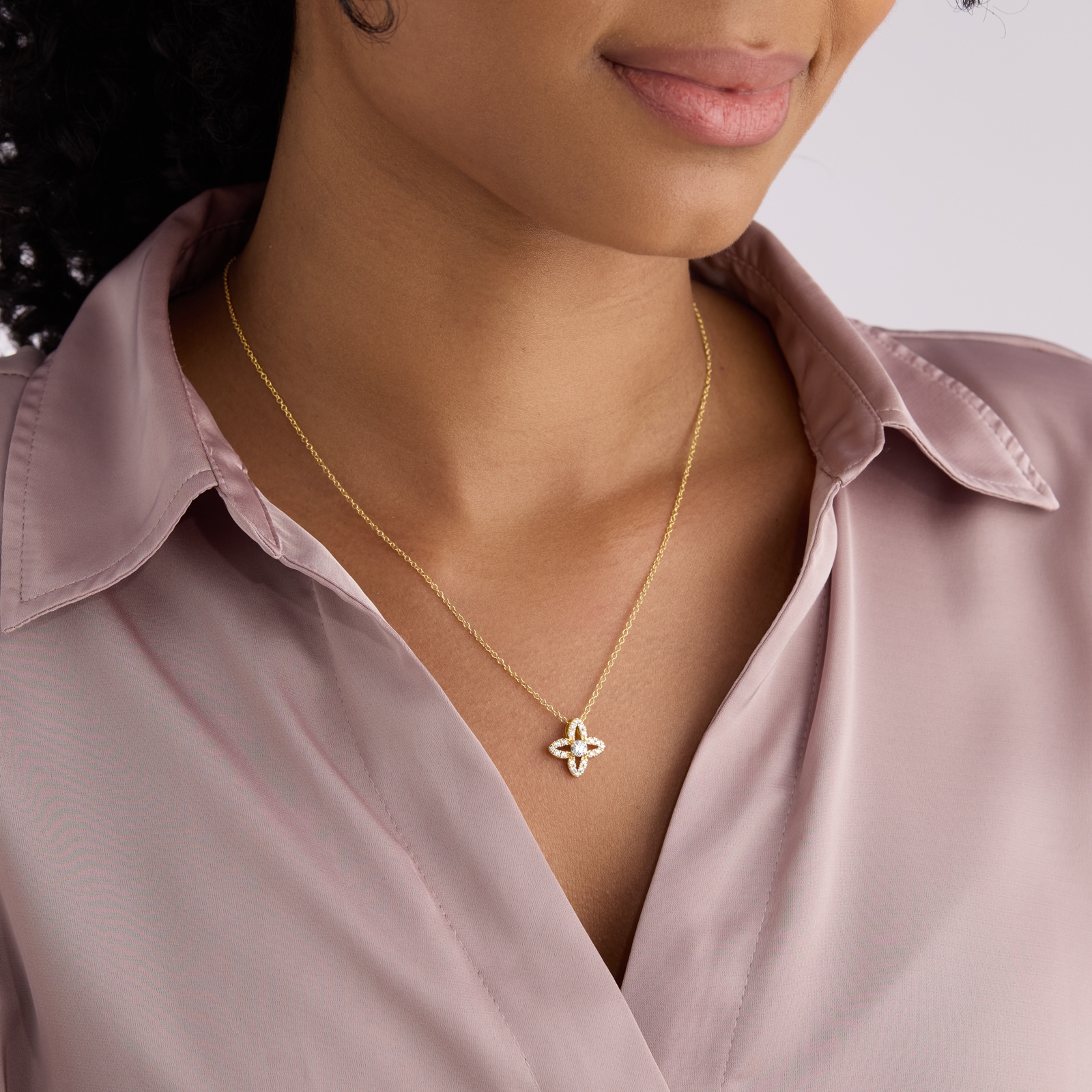 Mappin & Webb 18ct Yellow Gold 0.47cttw Diamond Floral Pendant